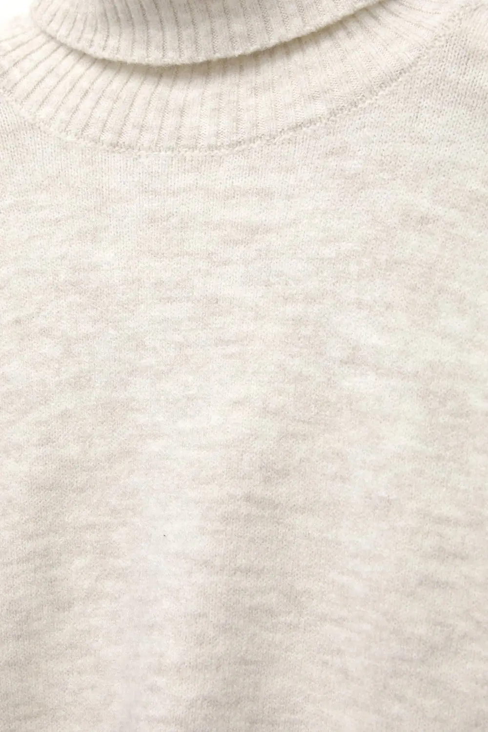 Jersey cuello alto soft touch