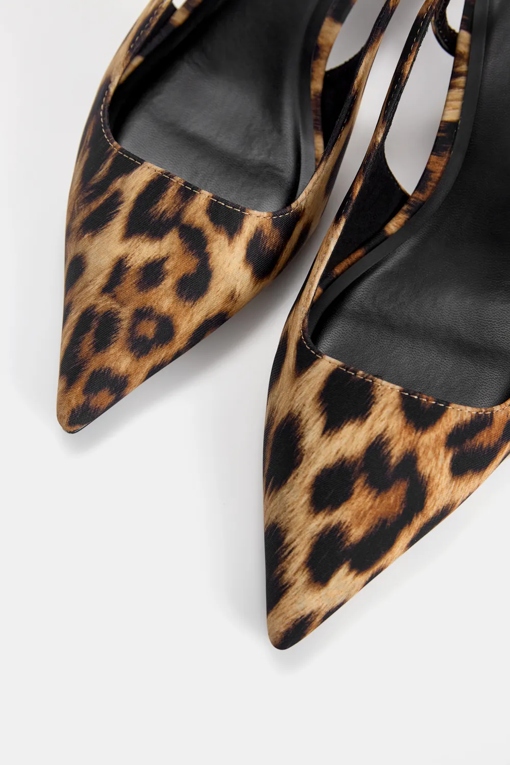 Zapatos tacón leopardo