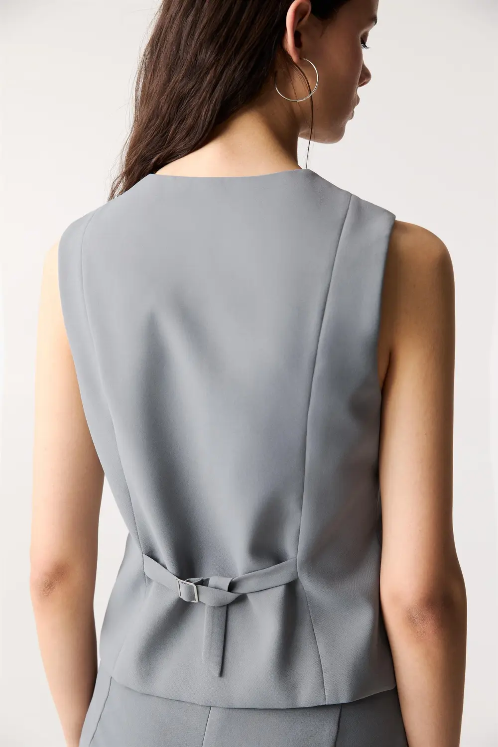 Crew neck vest