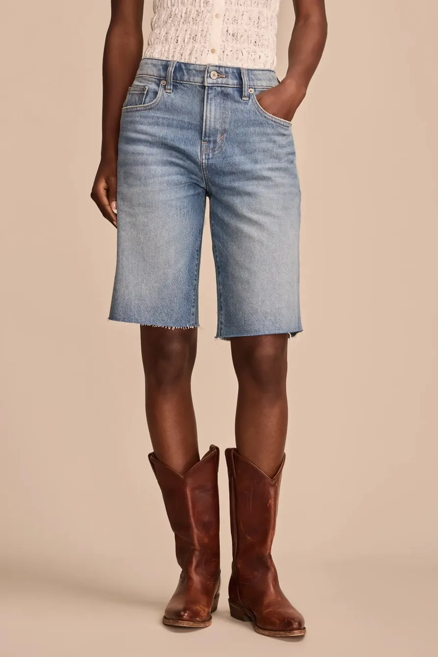 Beastie Loose Bermuda  Short