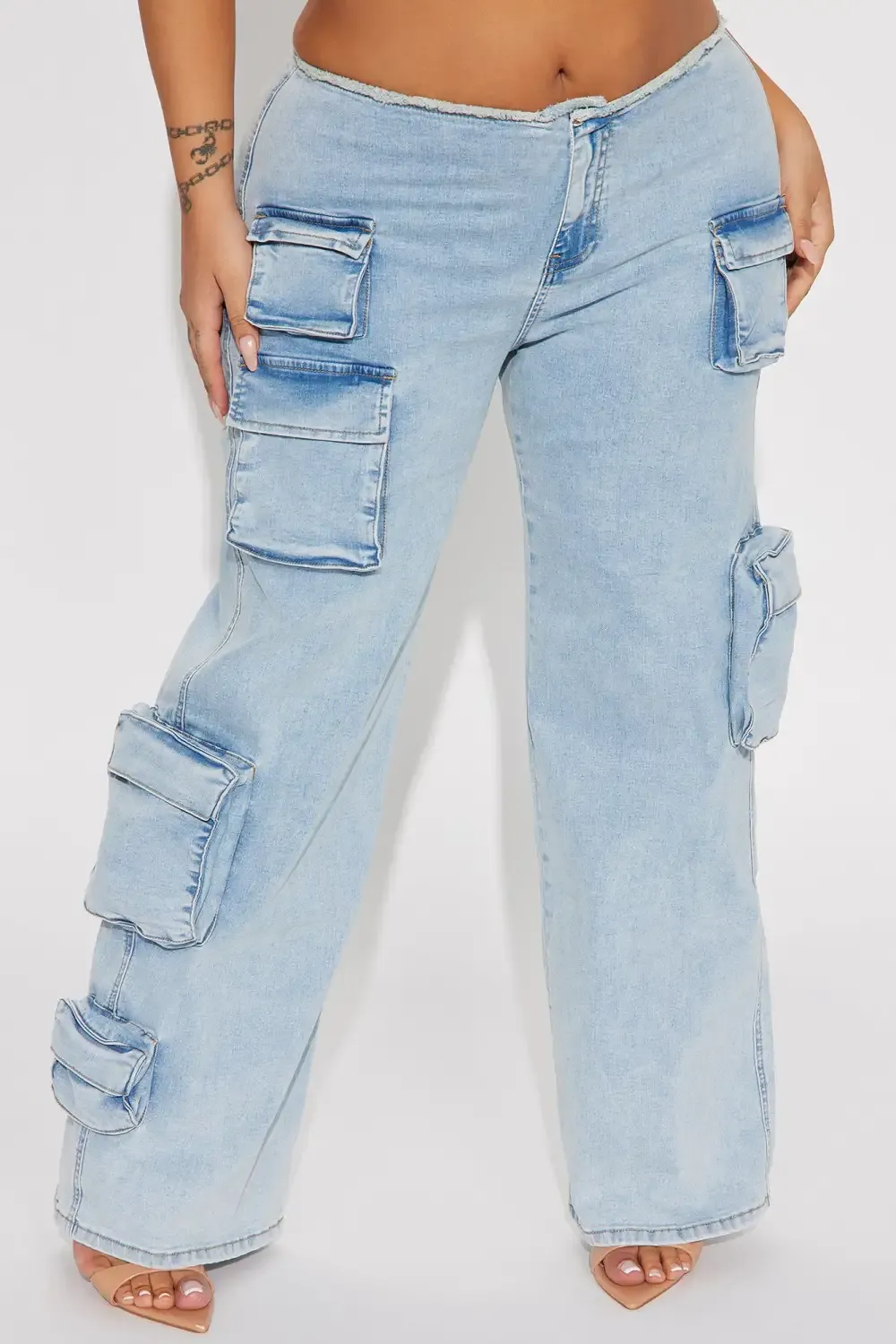Kelly Cargo Low Rise Straight Jeans - Light Wash