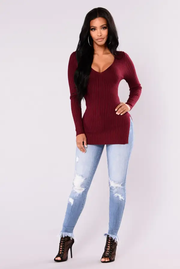 Giving Me The Feels Sweater - Burgundy