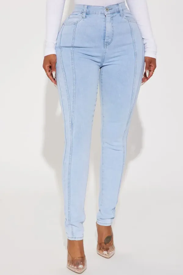 Attention Grabber Booty Lifter Stretch Skinny Jeans - Medium Wash