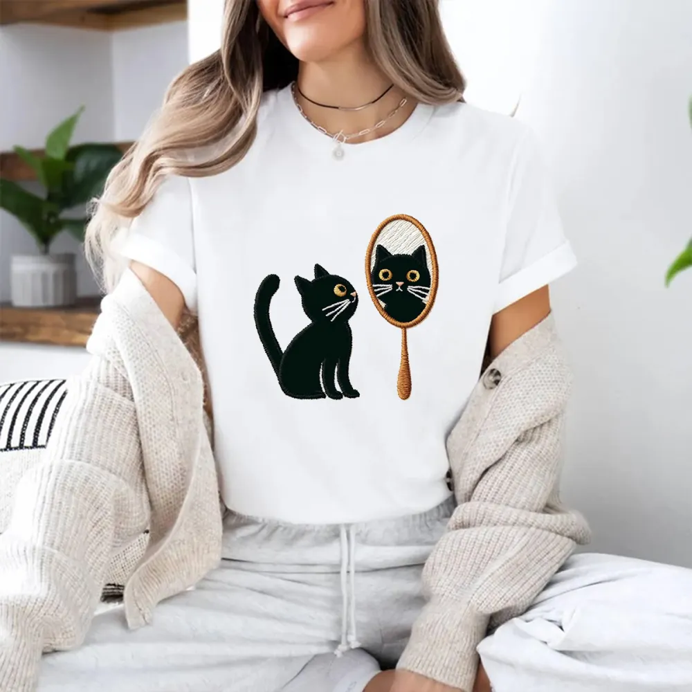Black Cat Looking In The Mirror Printed Round Neck Short Sleeve T-Shirt