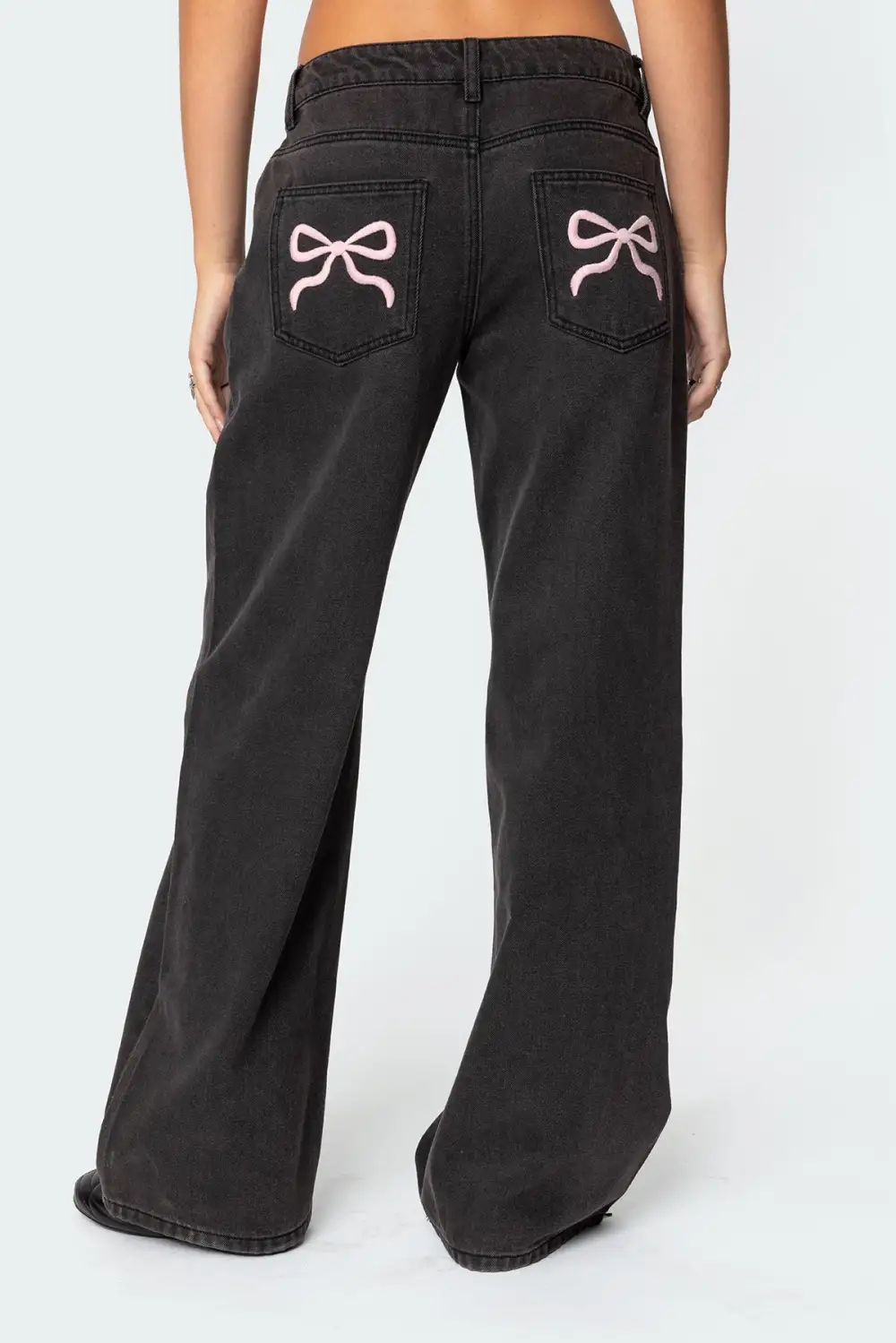 Bow Pocket Relaxed Jeans