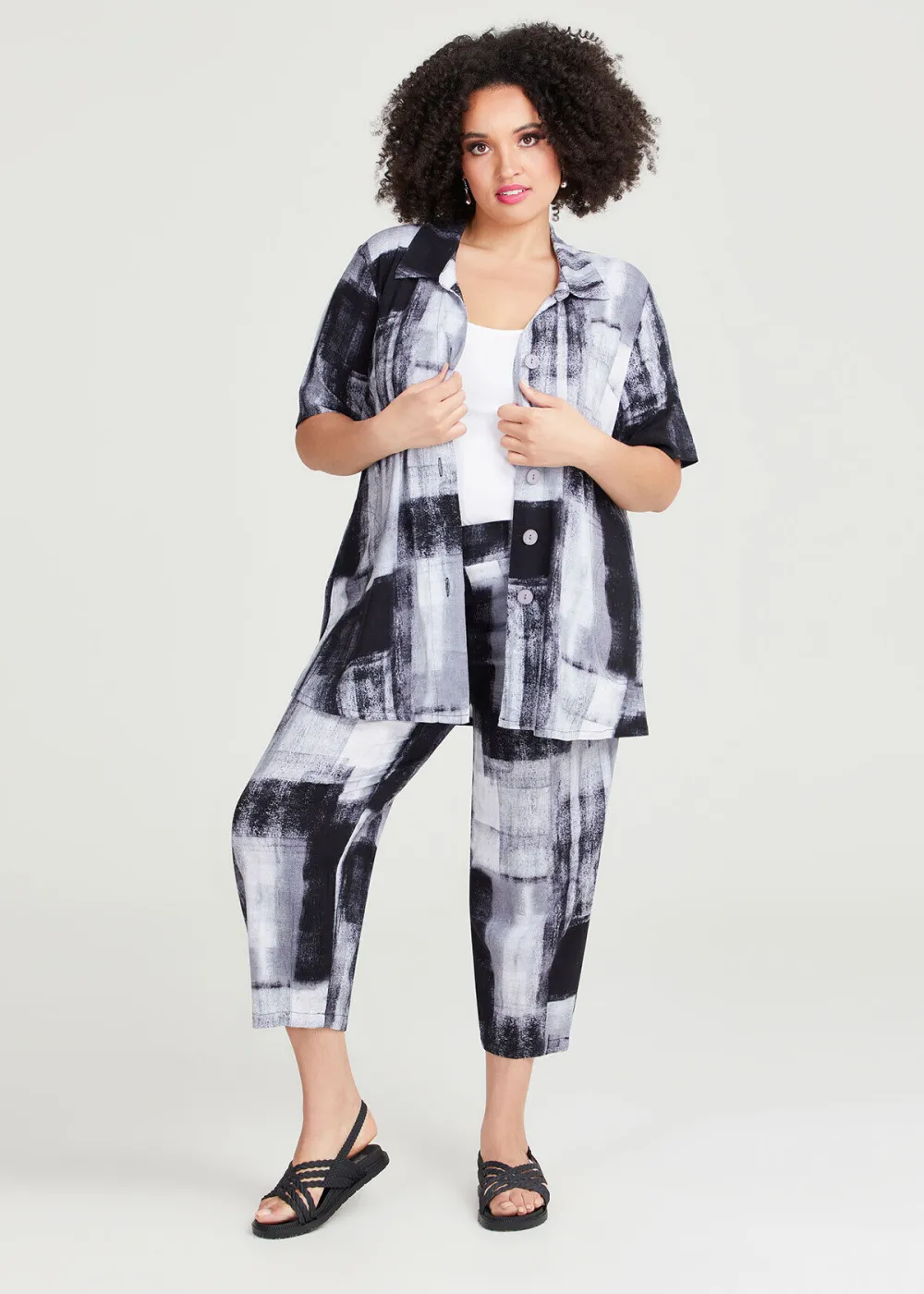 Natural Lia Abstract Crop Pant