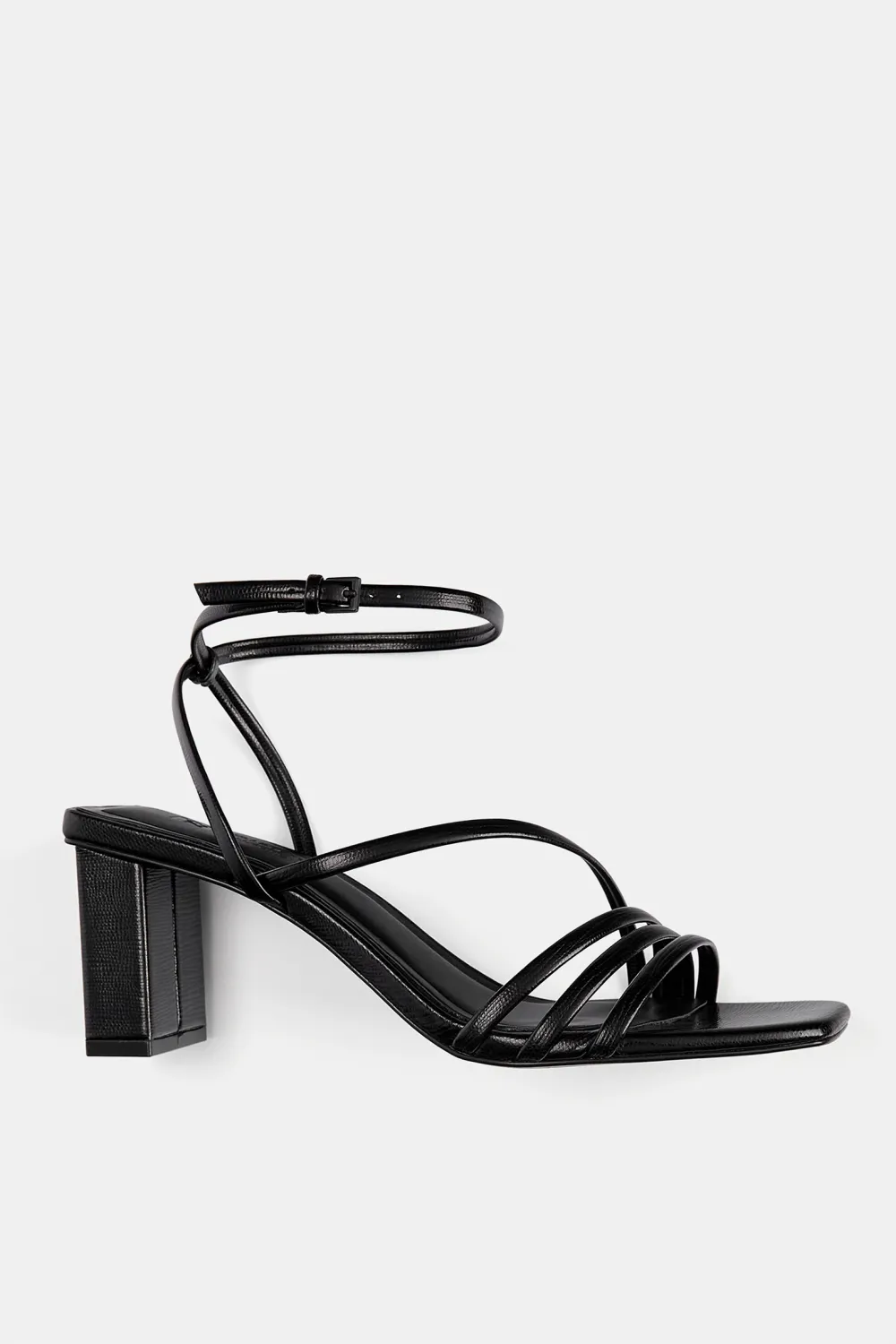 Sandalias tacón tiras