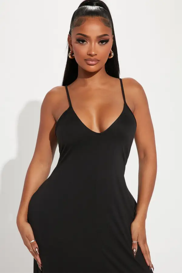 Simple Saturday Maxi Dress - Black