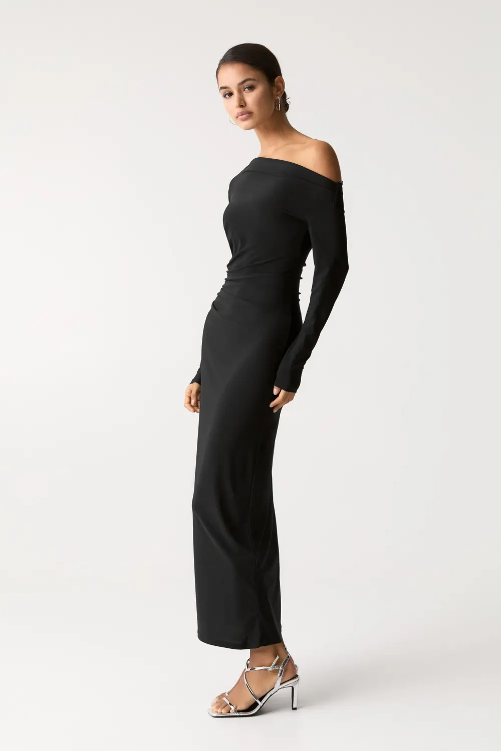 Vestido midi asimétrico