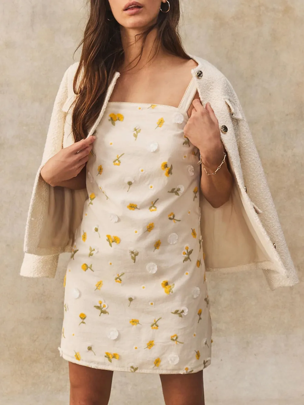 Gentle Yellow Floral Embroidered Slim Dress