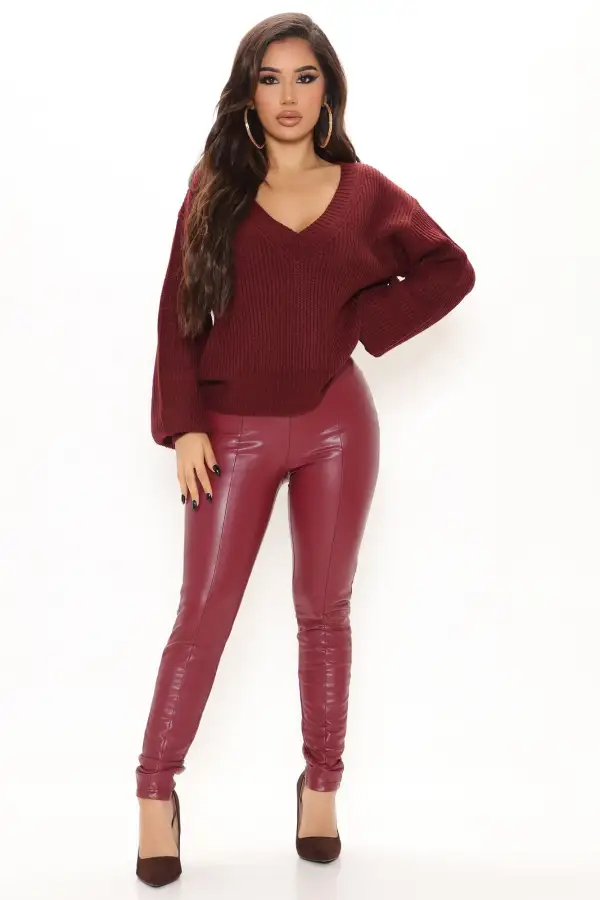 Stop And Stare Sweater - Burgundy
