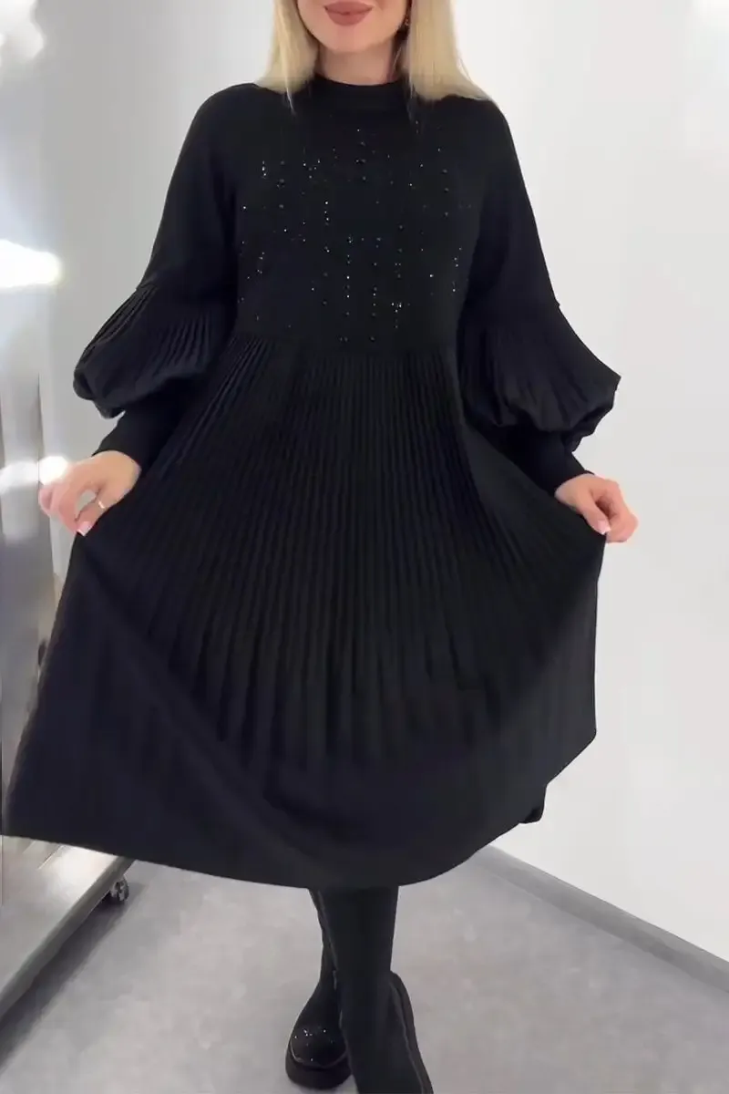Women's Round Neck Lantern Sleeve Rhinestone Pleated Dress
