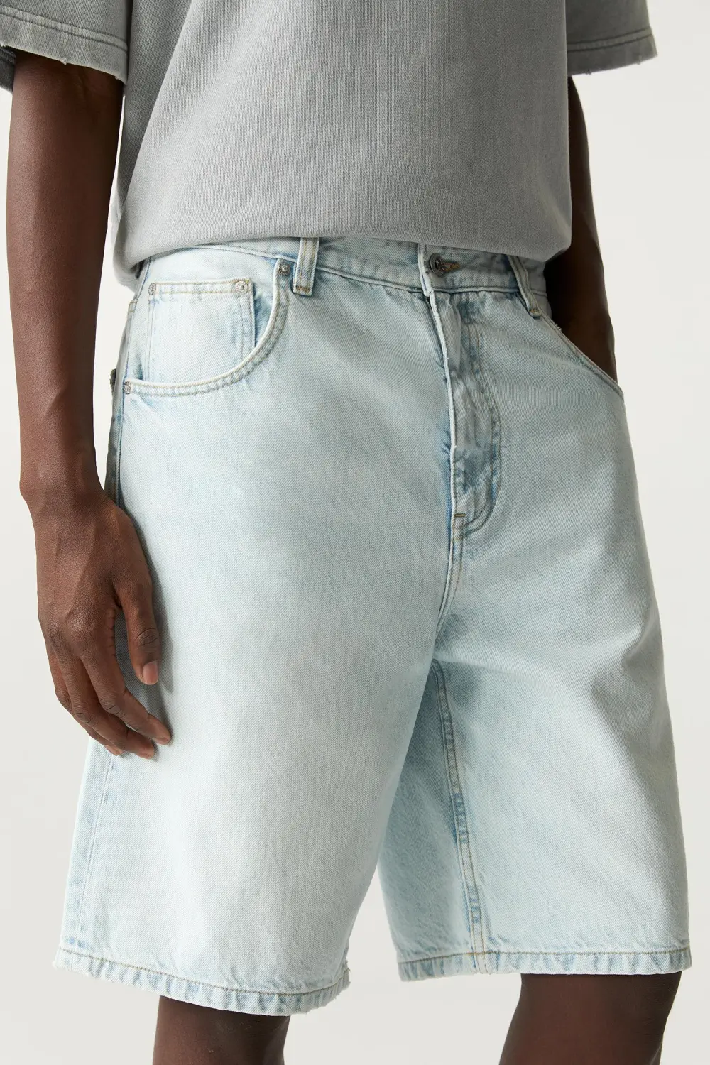 Baggy denim Bermuda shorts