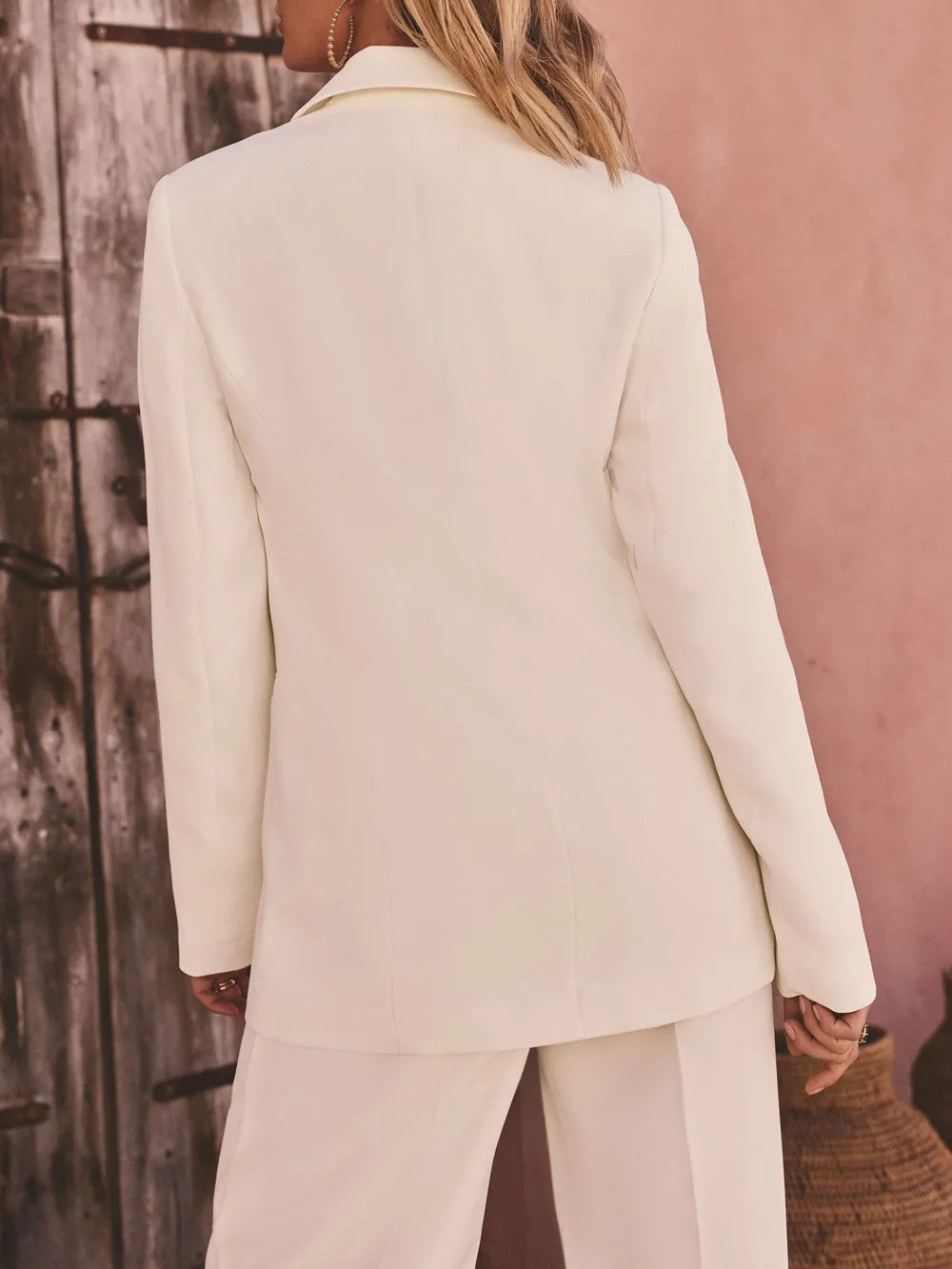 High-End Double-Breasted Coat With Gold Buttons