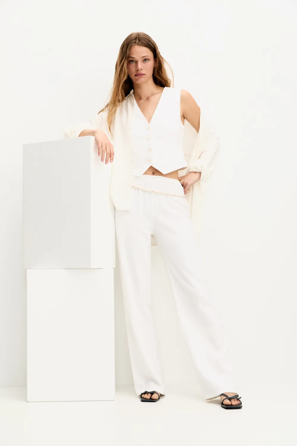 Pantalón fluido con lino