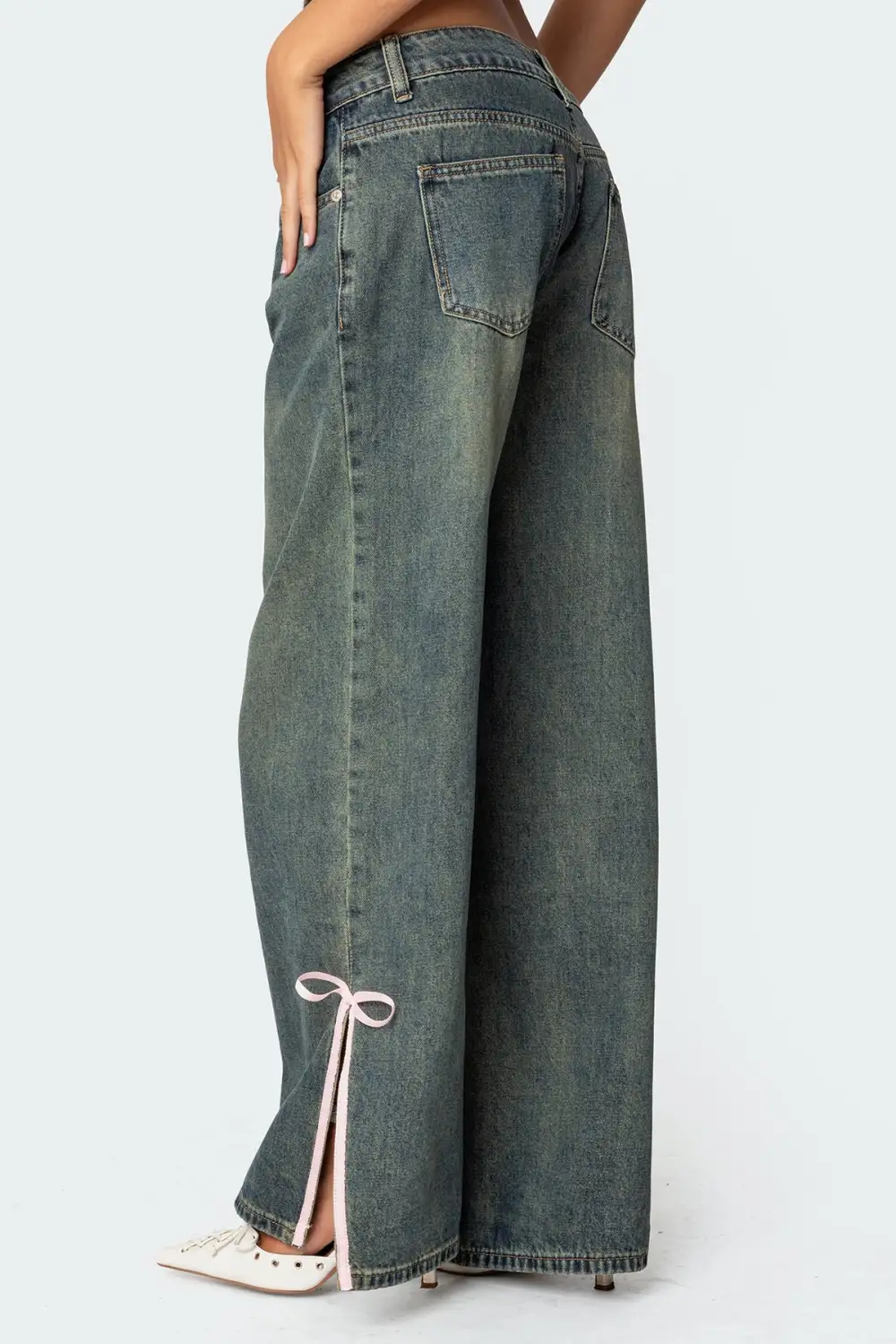 Bow Slitted Vintage Washed Jeans