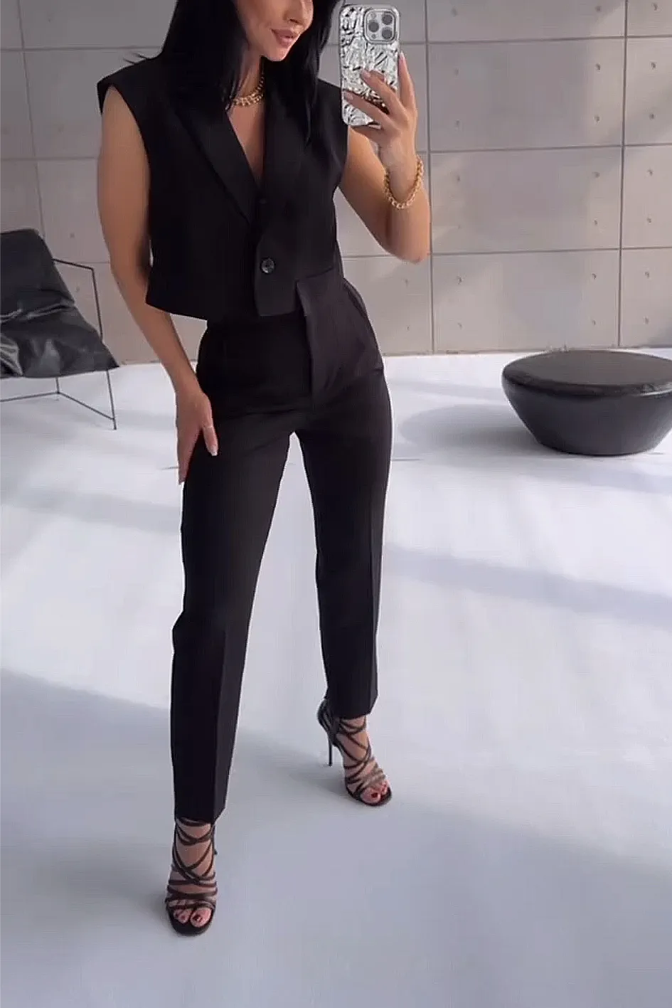 Women'S Solid Color Sleeveless Vest And Slim Pants 2-Piece Set