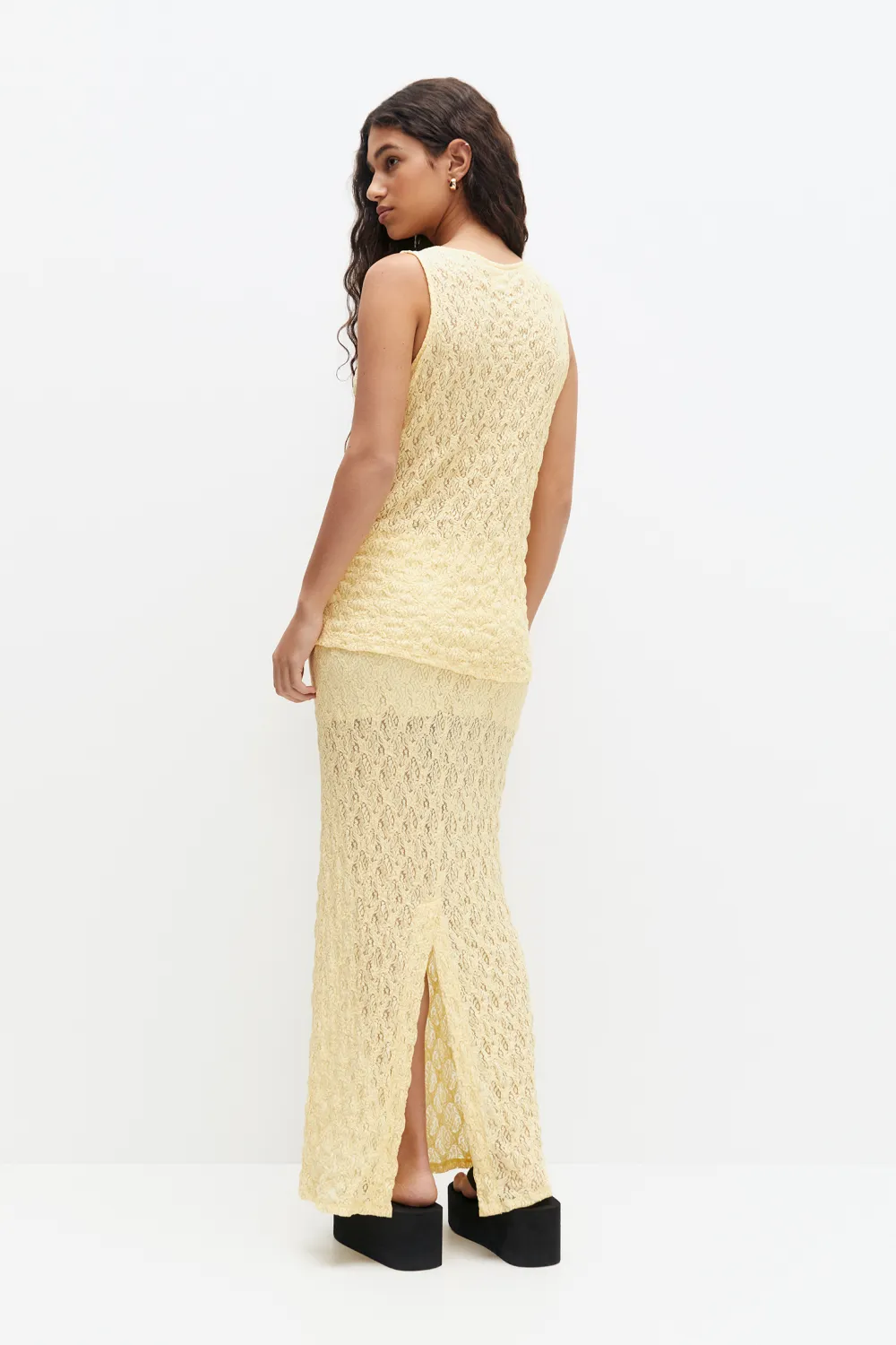 Falda midi encaje