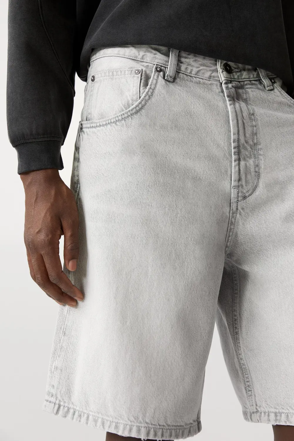 Baggy denim Bermuda shorts