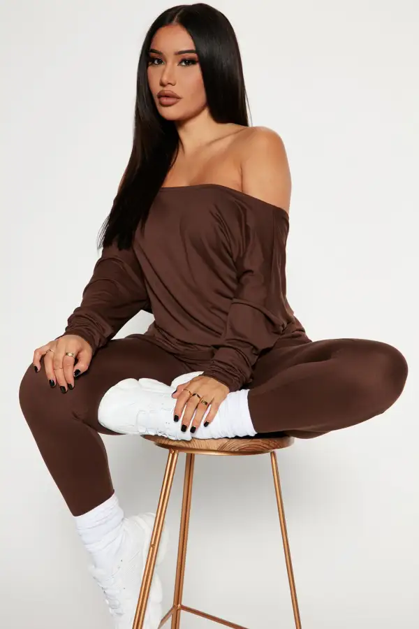 Don't Get This Twisted Pant Set - Brown