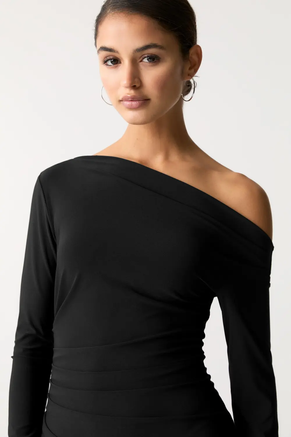Vestido midi asimétrico