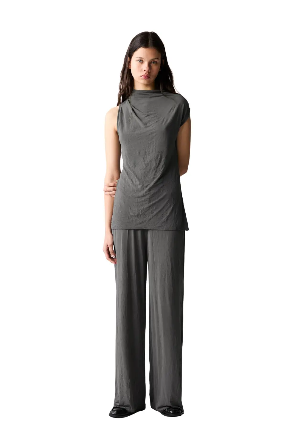 Asymmetric creased-effect T-shirt