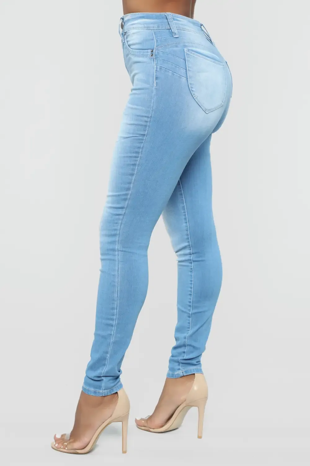 Statuesque Booty Lifting Jeans - Light Blue Wash