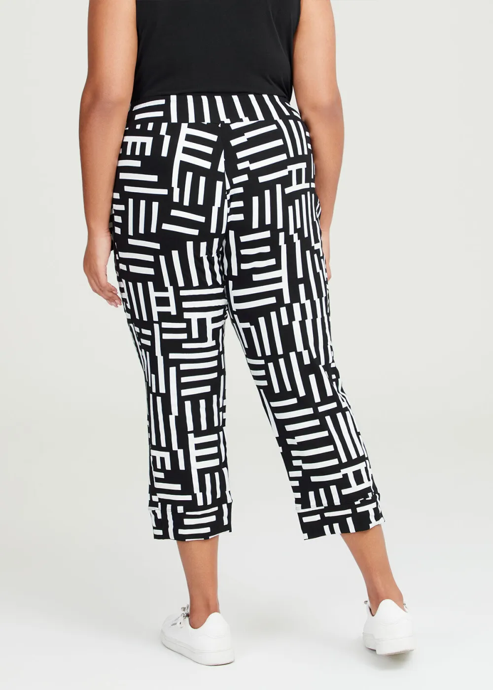 Natural Striking Geo Crop Pant