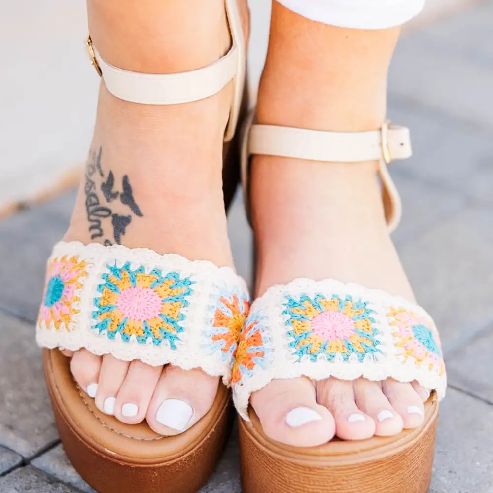 Crochet Away Wedges, Beige