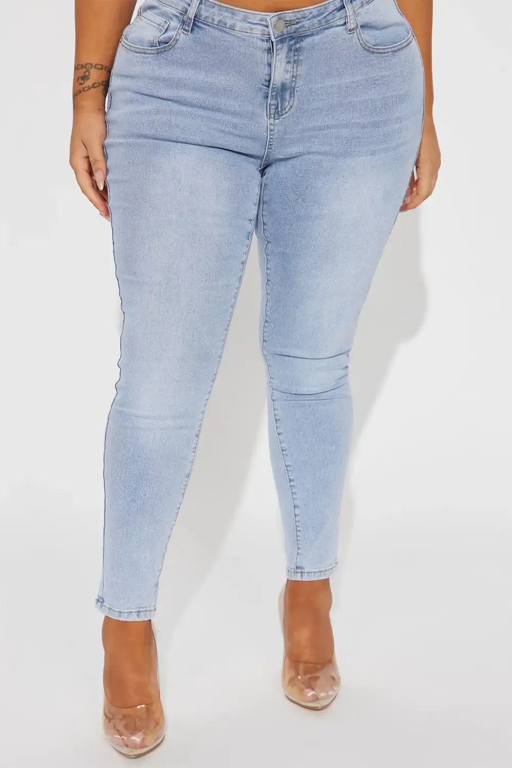Malia Mid Rise Stretch Skinny Jeans - Light Wash