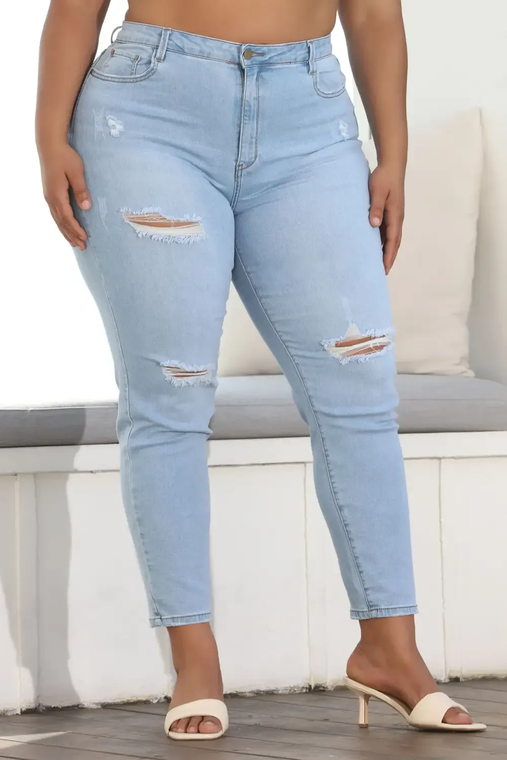Hannah High Rise Jeans - Light Blue Wash