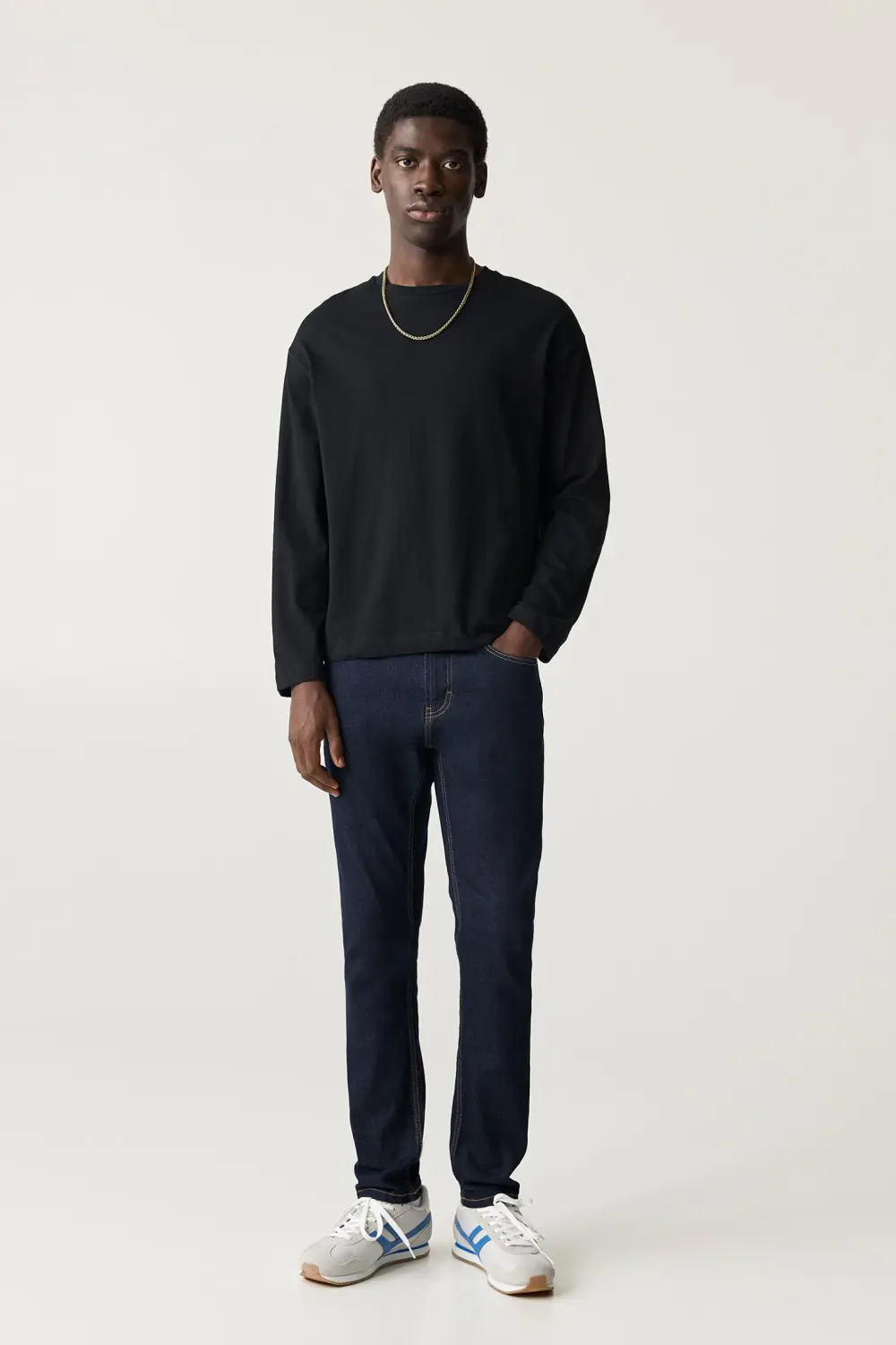 Slim fit jeans with seam details