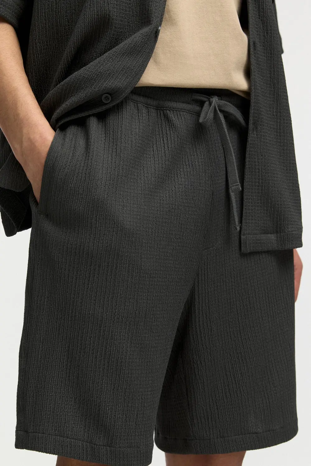 Flowing Bermuda shorts
