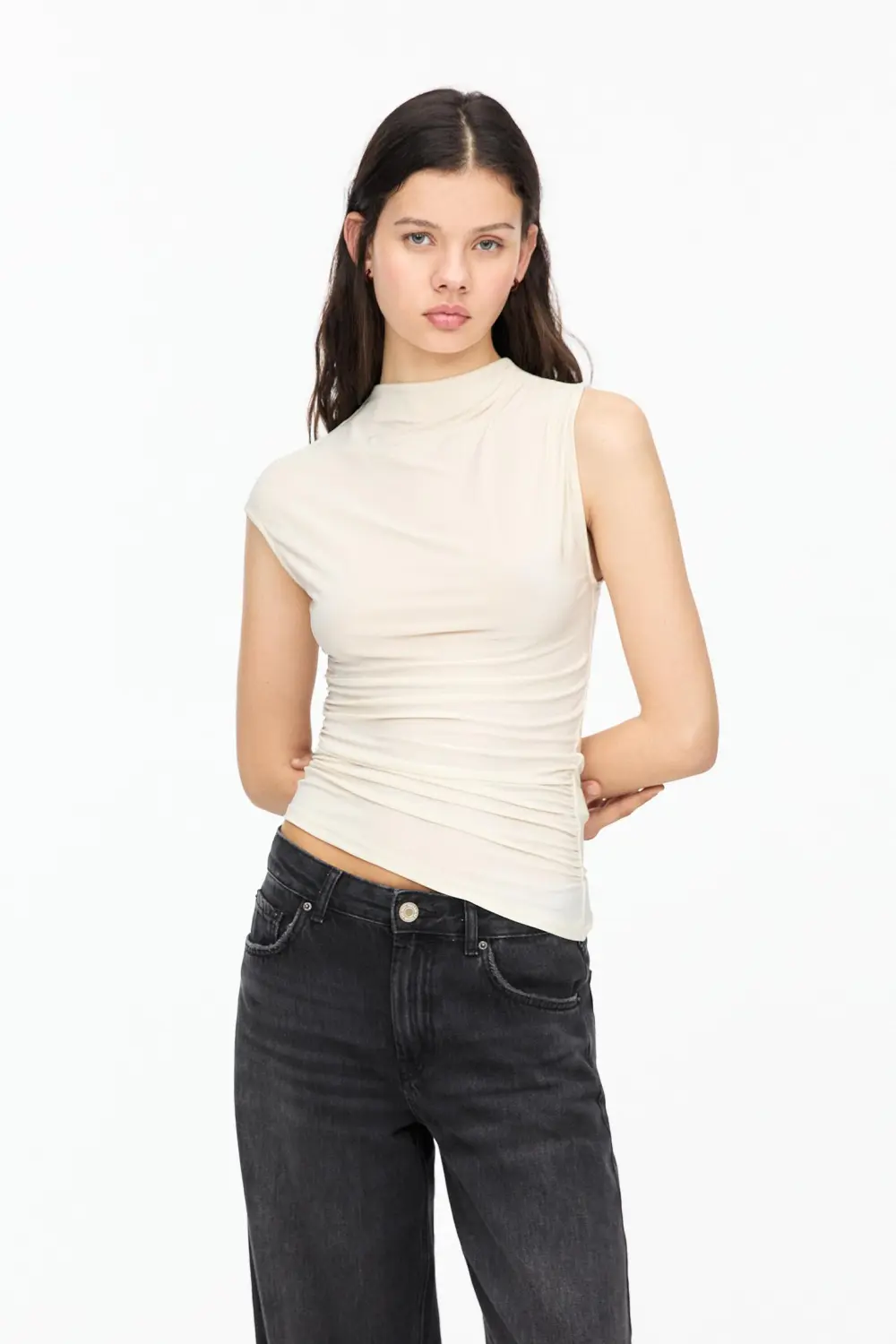 Asymmetric gathered T-shirt