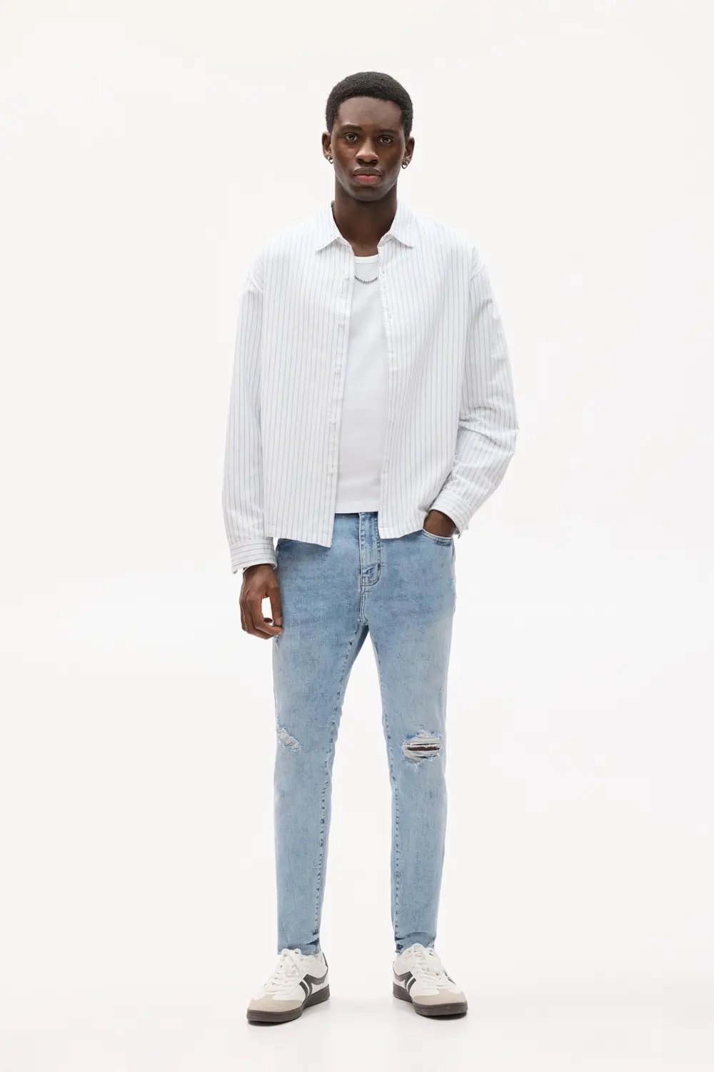 Ripped carrot fit jeans