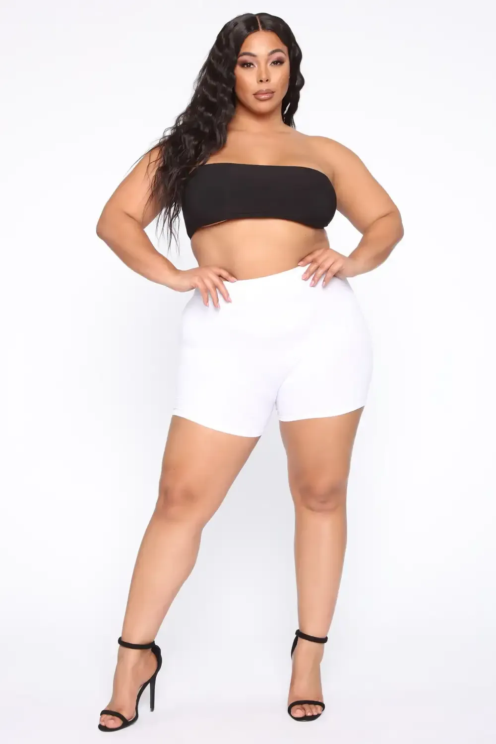 Uncomplicated Seamless Shorts - White