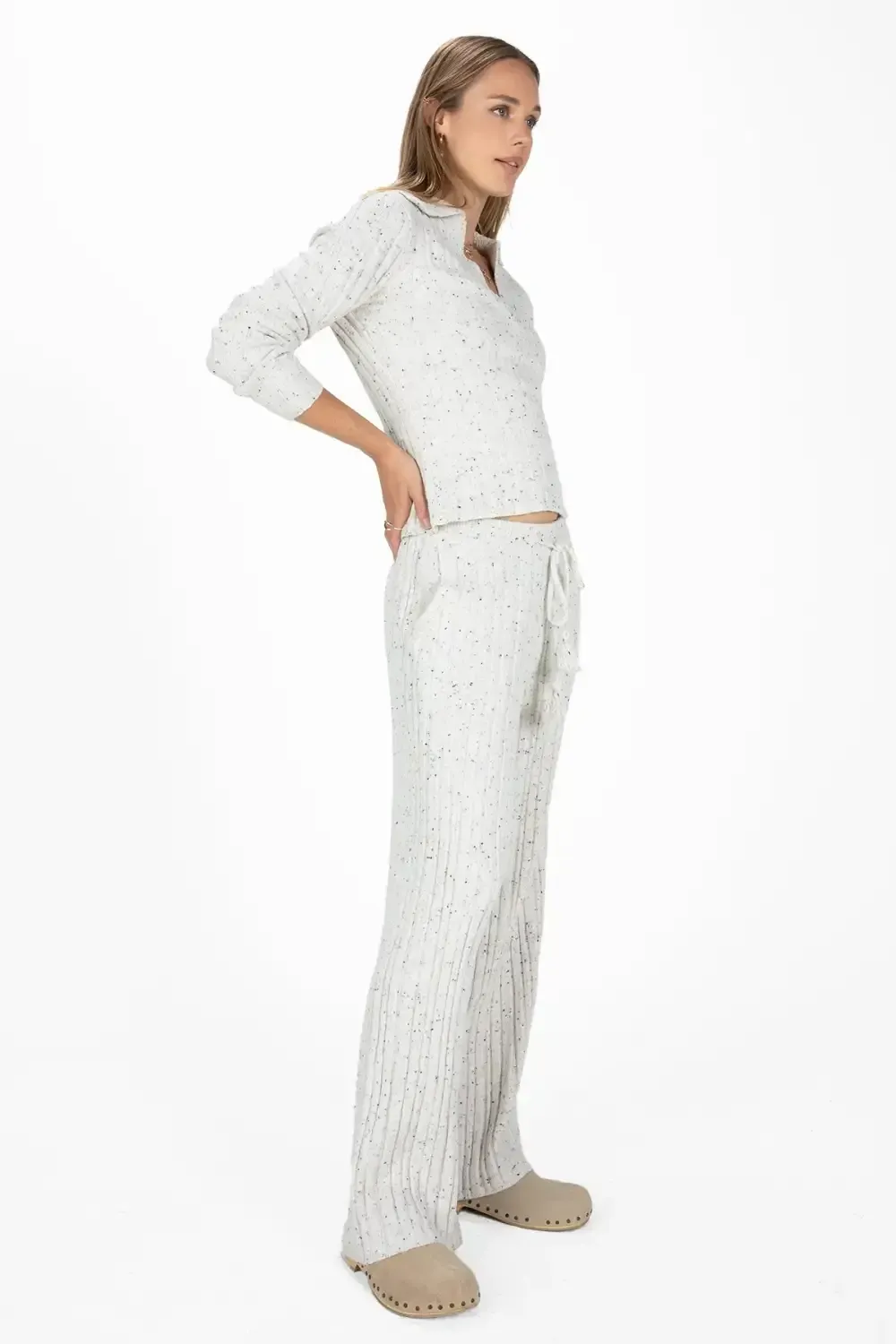 Speckled Ribbed V-Neck Sweater