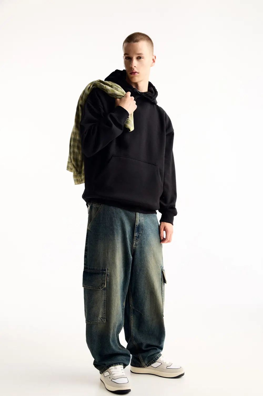Sudadera básica capucha