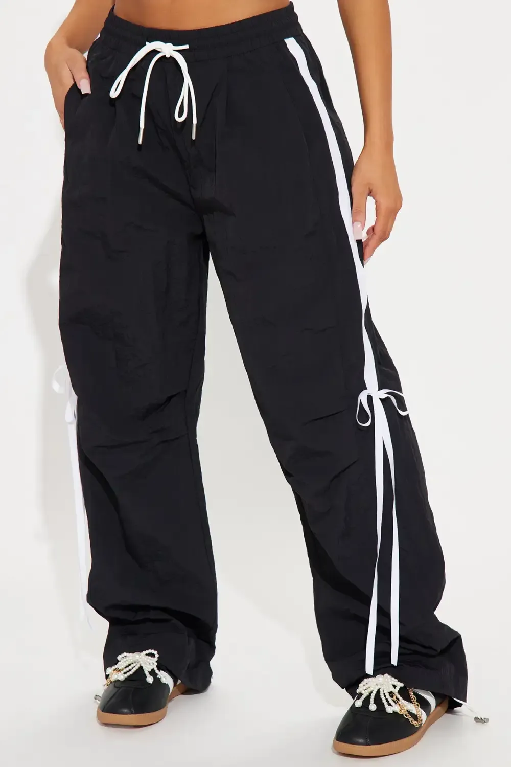 Taura Windbreaker Track Pant - Black