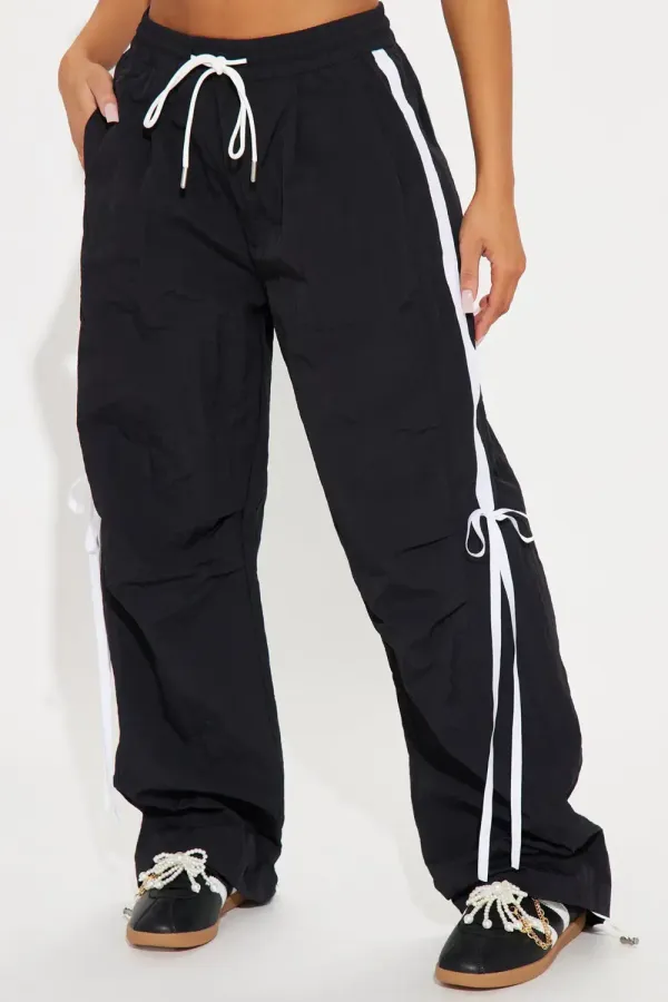 Taura Windbreaker Track Pant - Black