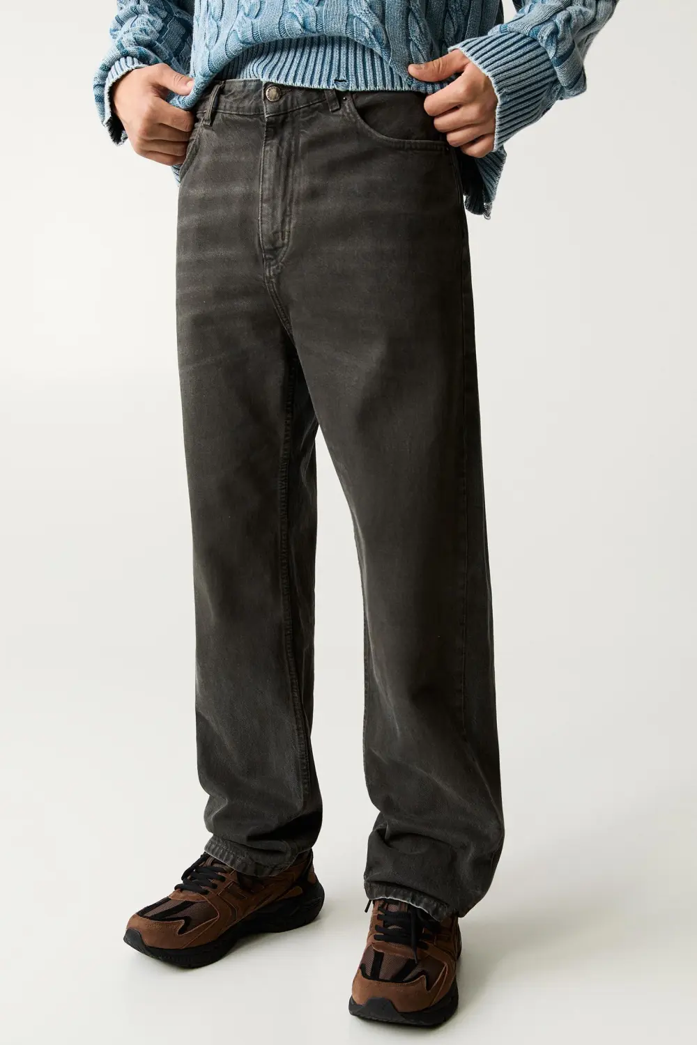 Baggy jeans with spray finish
