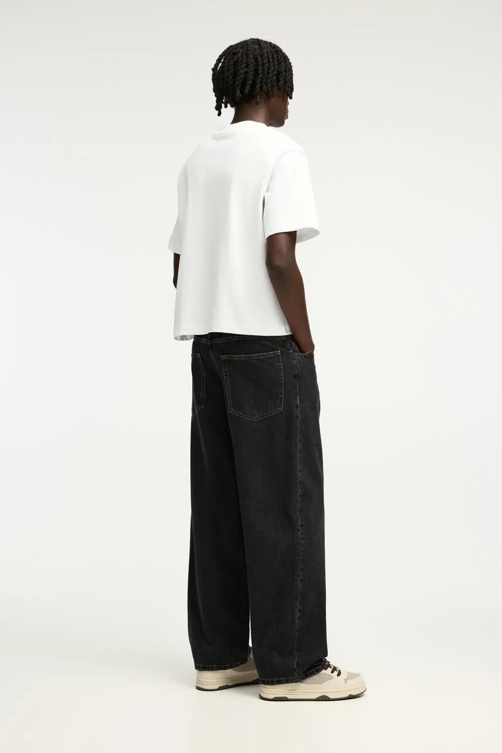 Loose baggy jeans