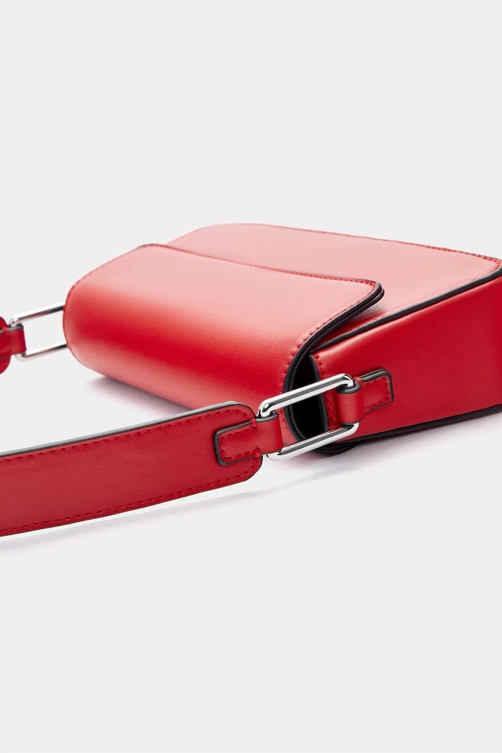 Bolso de hombro solapa