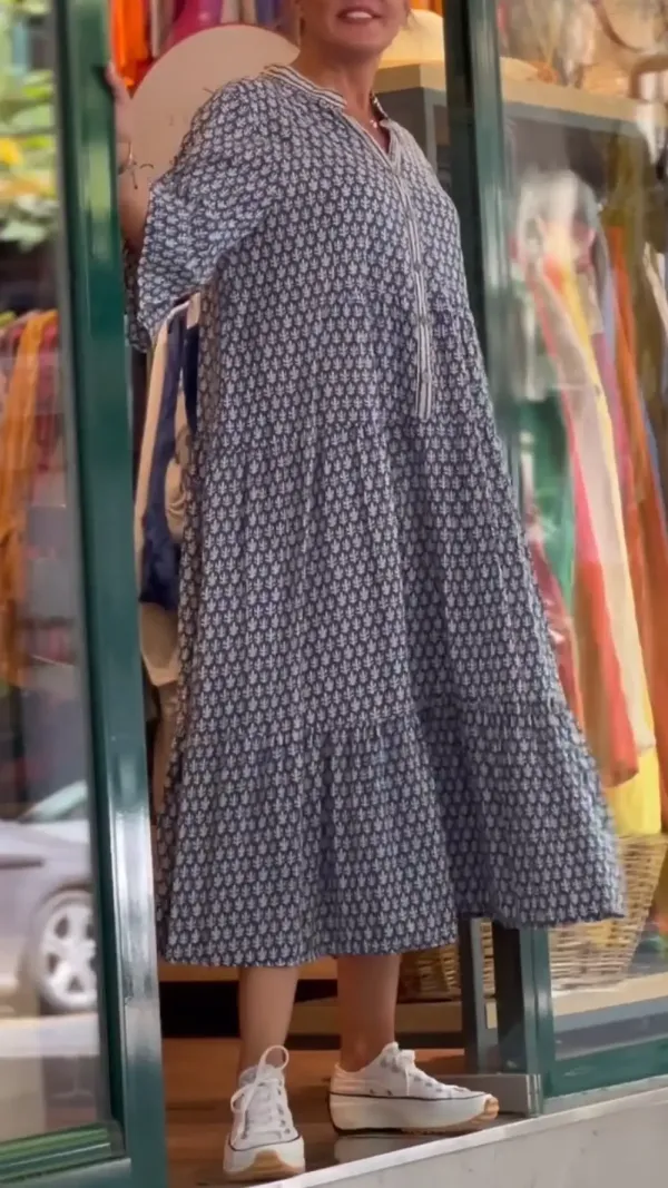 Women's V-neck Mid-sleeve Printed Casual Dress