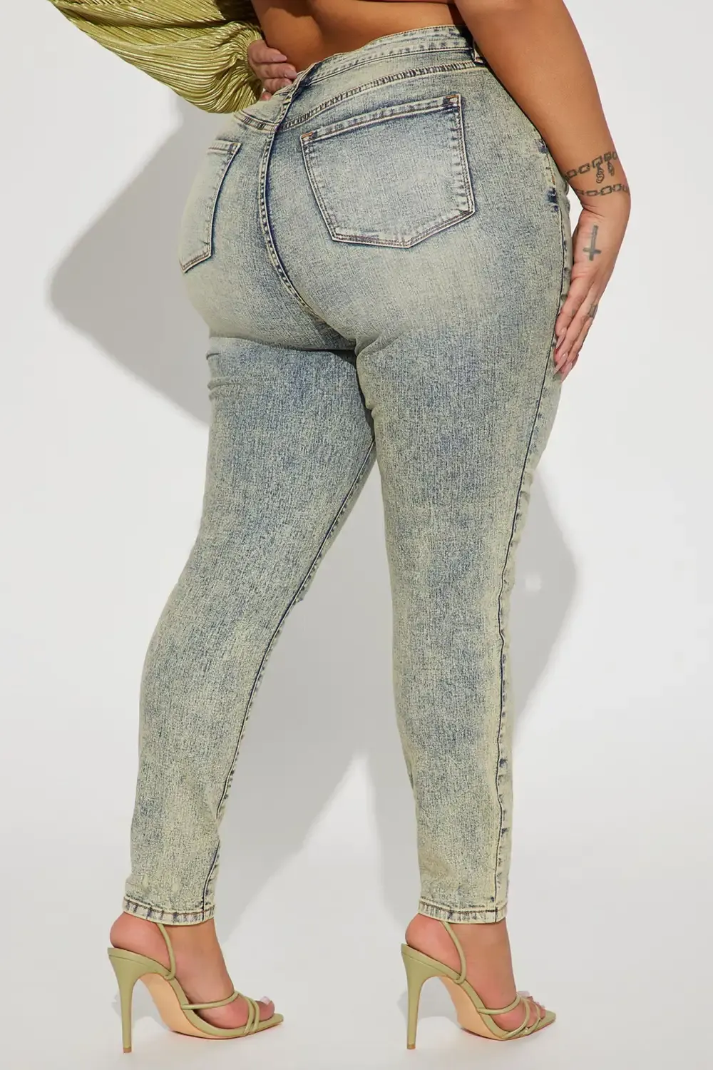 Don't Rush Tinted Stretch Skinny Jeans - Light Wash