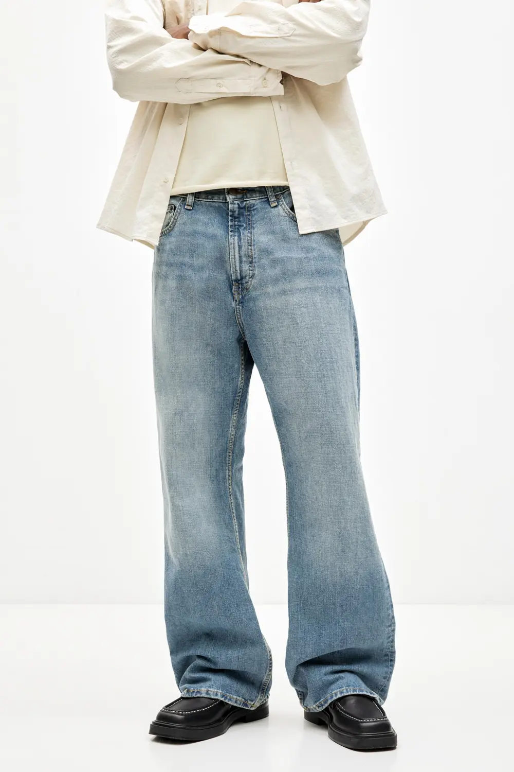 Loose flared jeans