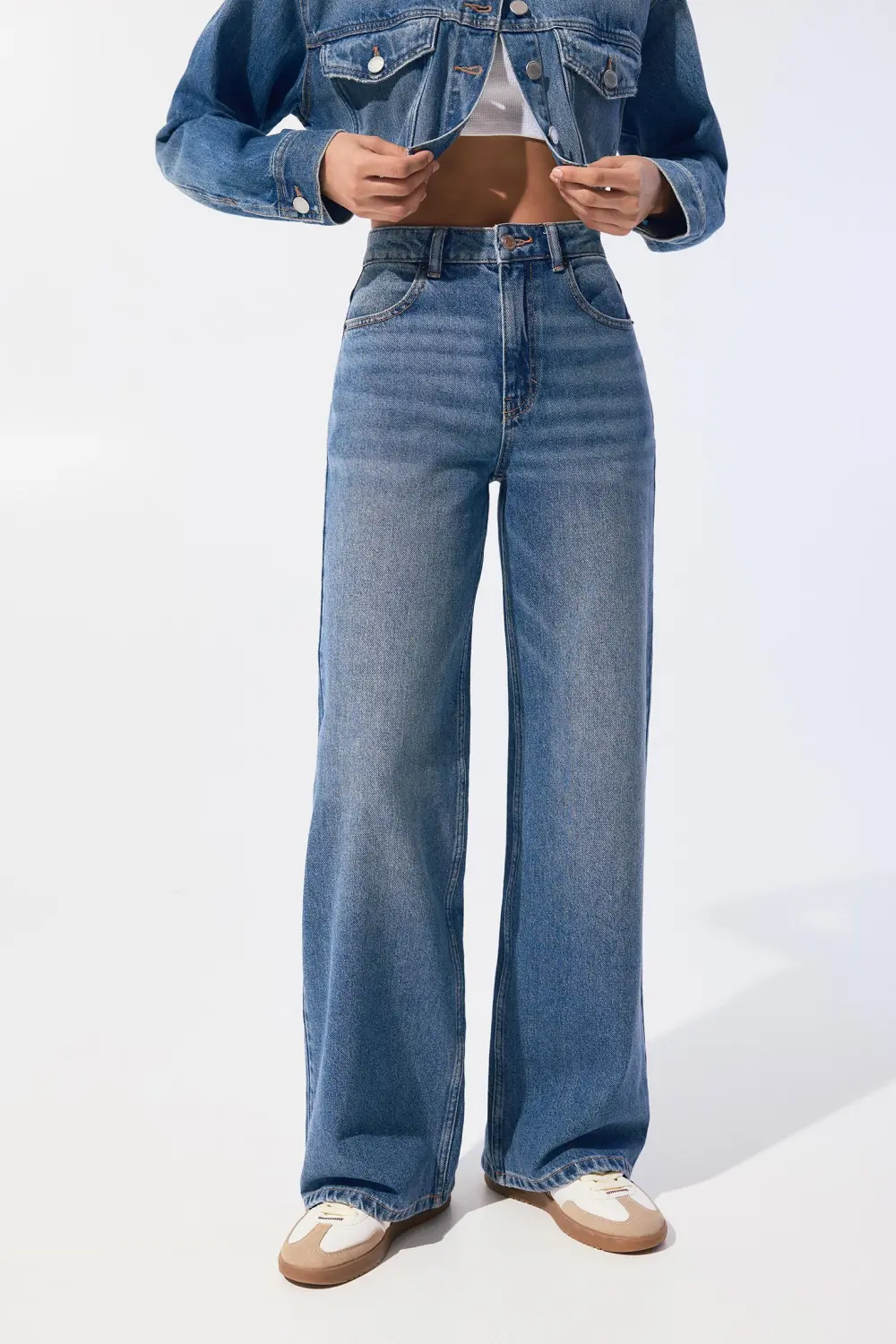 Jeans wide leg tiro alto