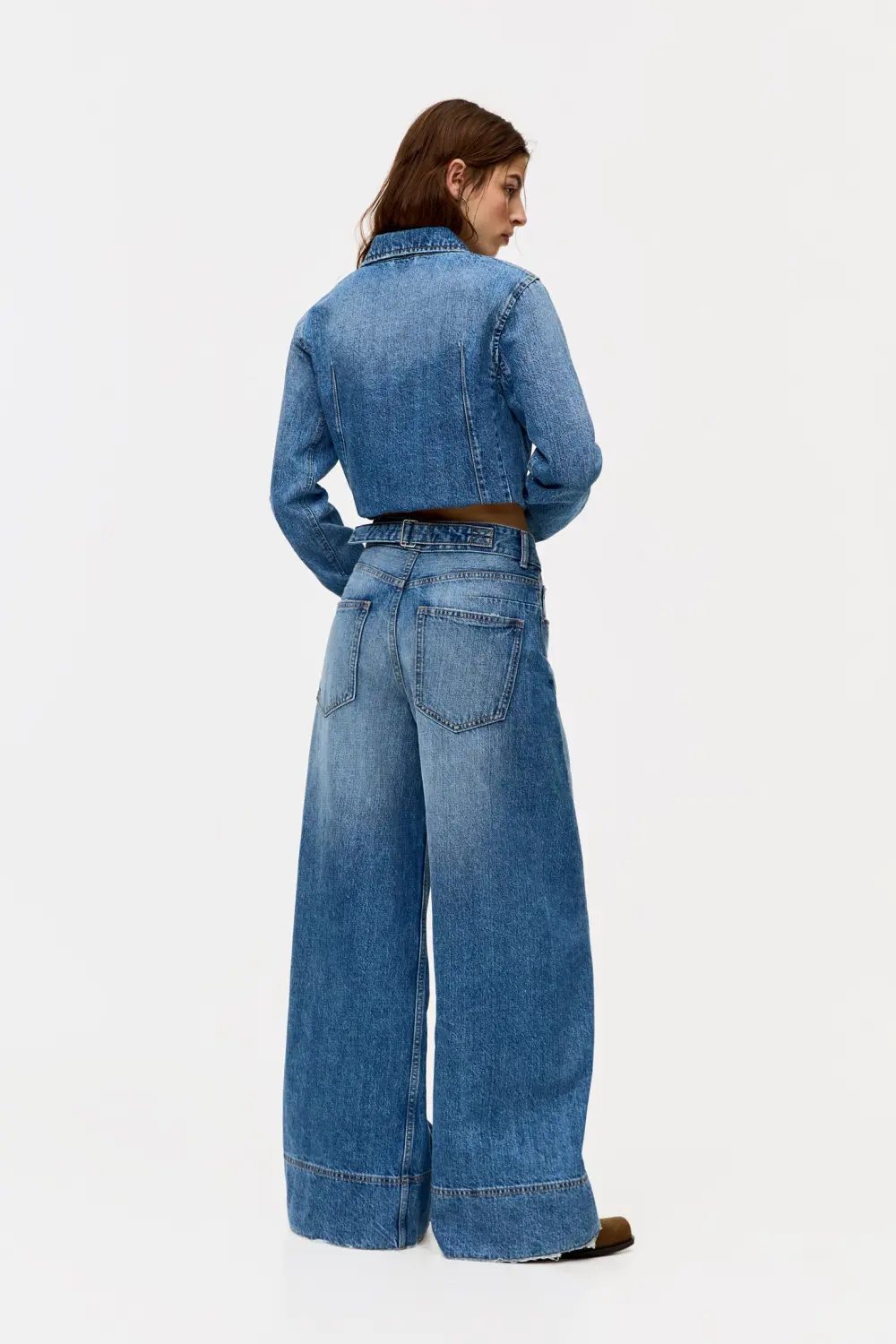 Jeans super wide leg trabilla trasera