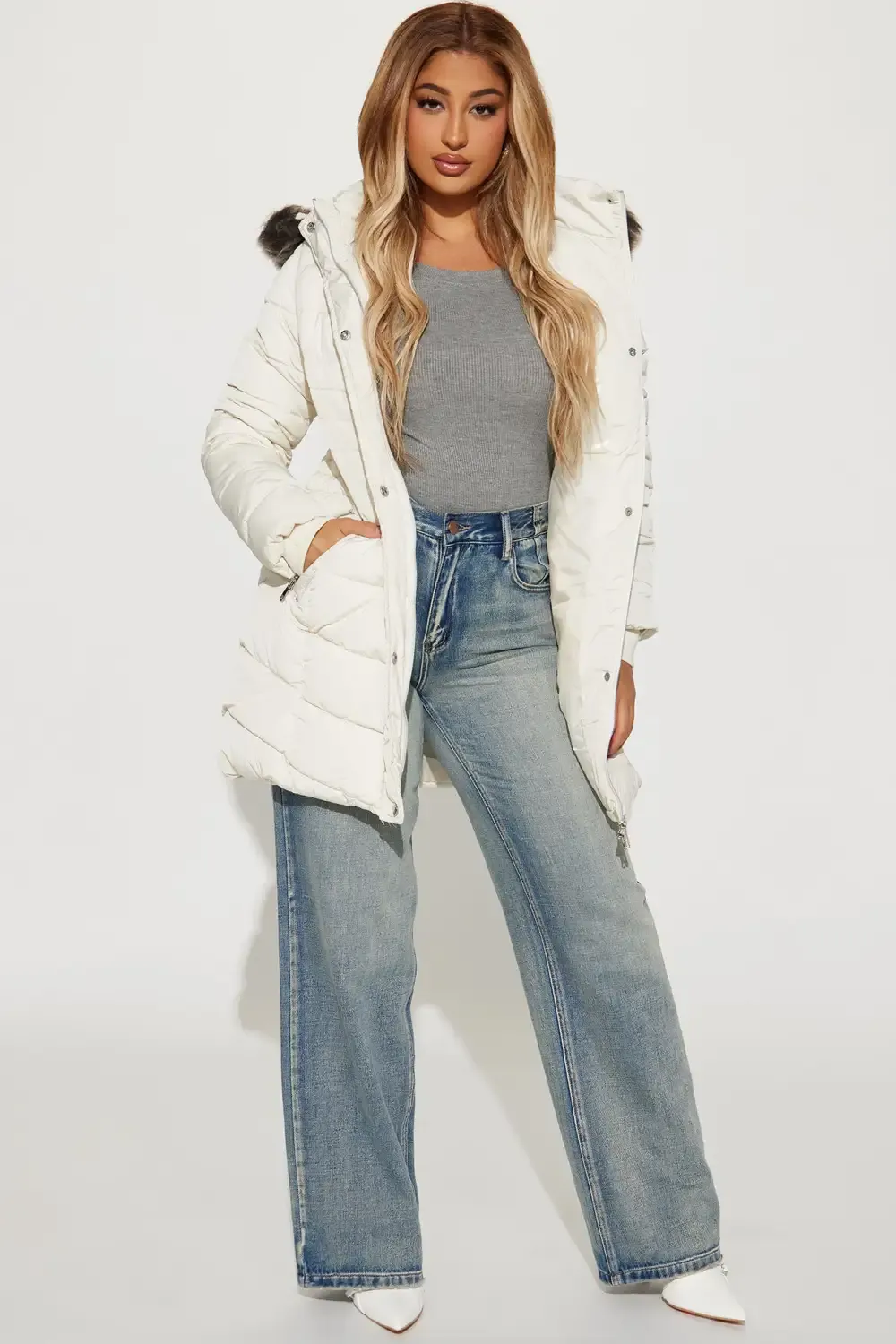 Hugs In The Snow Long Puffer Jacket - White