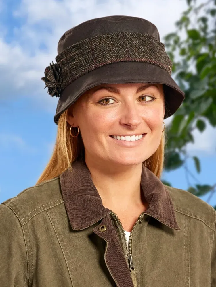 Women's Irish Bucket Hat With Tweed Accents
